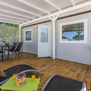 Zelena Laguna Mobile Homes Kompleks wypoczynkowy Mugeba